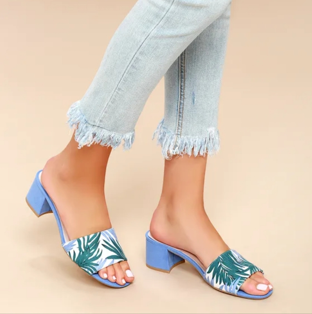 NWOB Jax Bleu Multi Print Heeled Sandals, Size 9 - Picture 2 of 8
